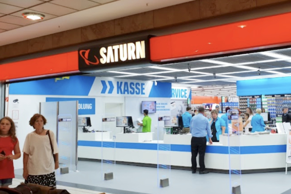 Saturn Leipzig Hauptbahnhof.
