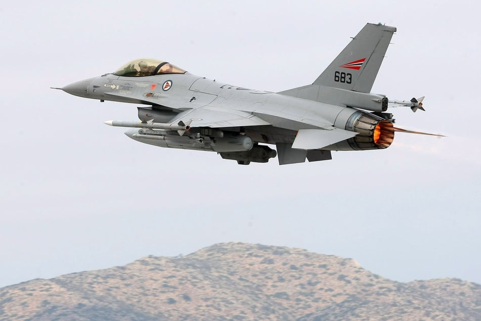 Ein norwegischer Kampfjet vom Typ F-16.