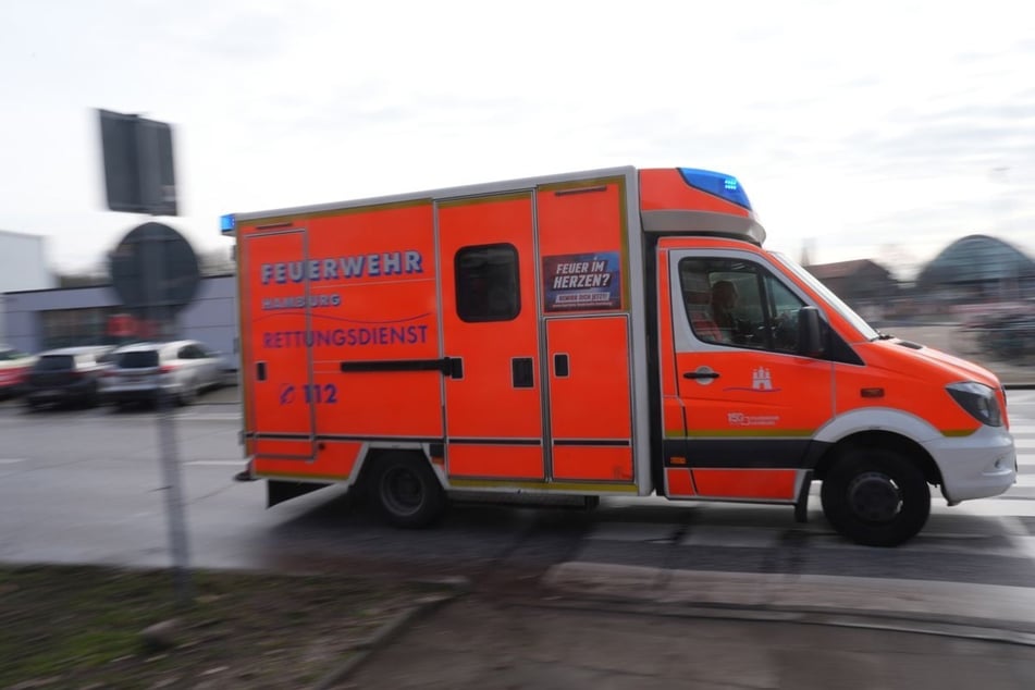 In Bergisch Gladbach wurde ein 10-jähriger Junge von einem Rettungswagen erfasst. (Symbolbild)