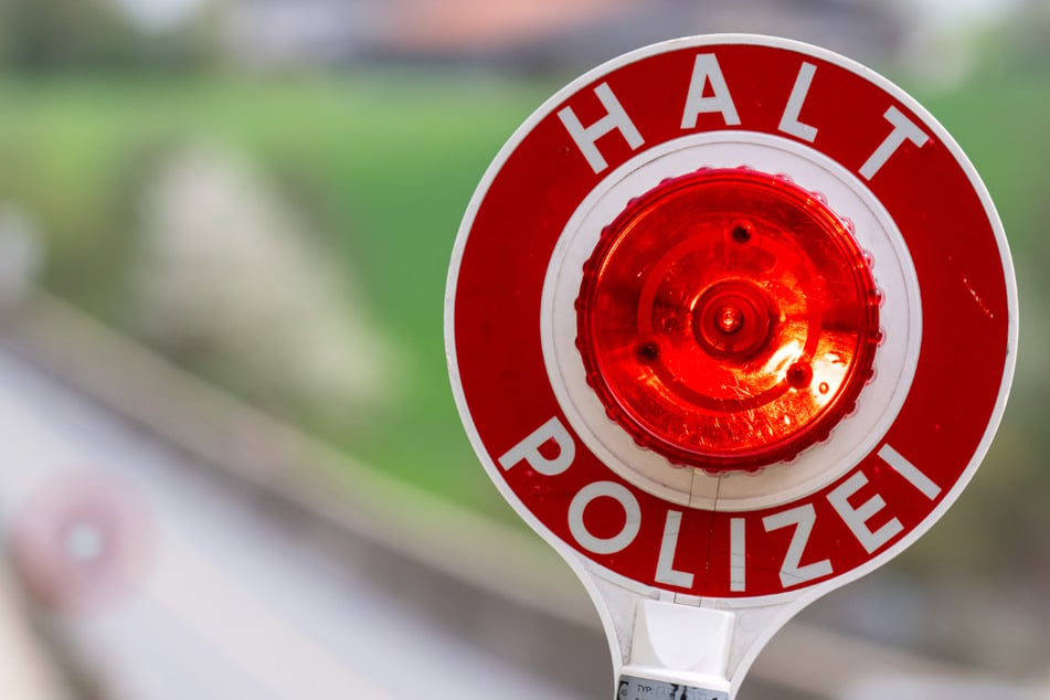 Die Polizei hielt einen Mann mit kuriosem Gefährt auf. (Symbolbild)