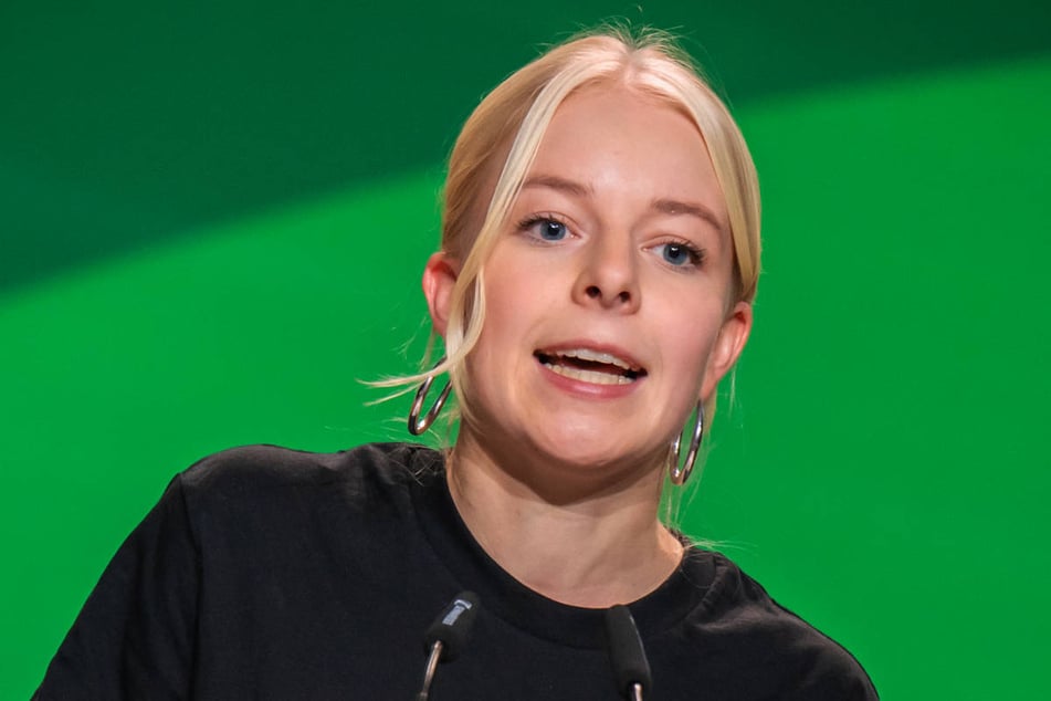 Jette Nietzard (26) hat zu Silvester wieder einen kontroversen Beitrag bei Social Media veröffentlicht.