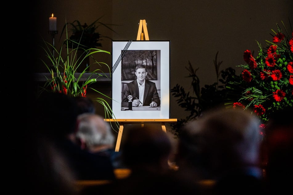 Dr. Jesko Vogel († 47) wurde vergangenen Mittwoch beigesetzt. Am Freitag fand die öffentliche Trauerfeier in der Lutherkirche statt.