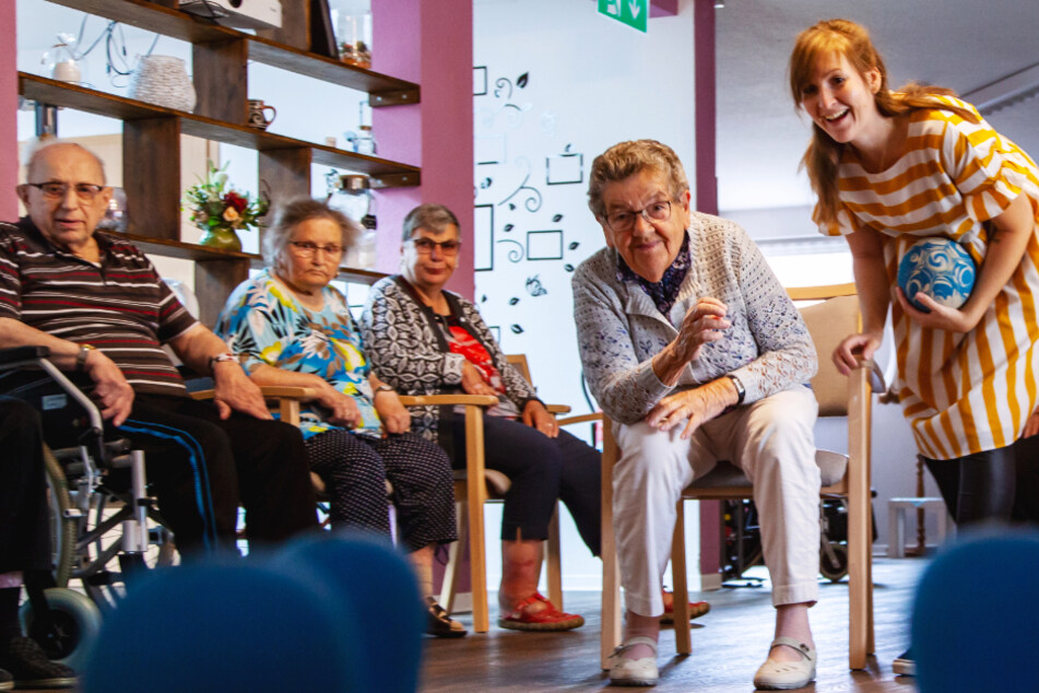 In den Humanas Wohnparks können ältere Menschen weiterhin zufrieden und selbstbestimmt leben.