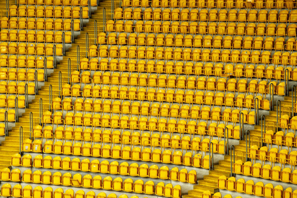 Drohen leere Ränge im Rudolf-Harbig-Stadion?