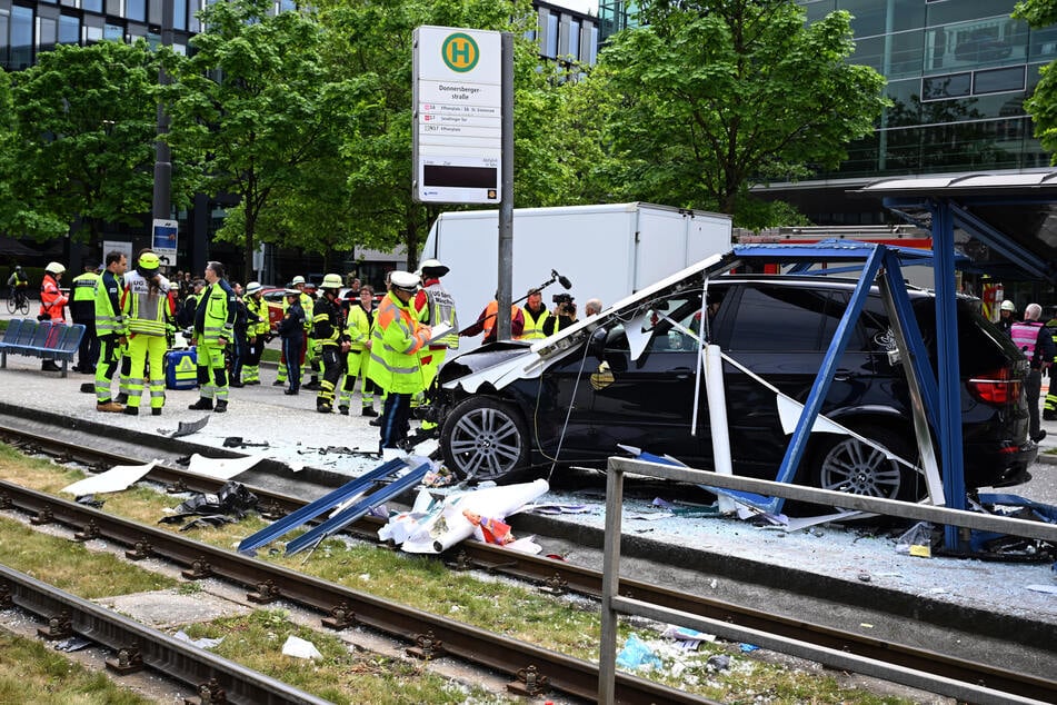 Zahlreiche Rettungskräfte waren im Einsatz.