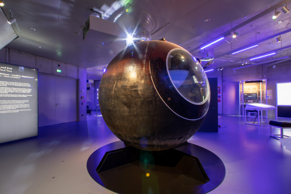 Auch der Foton 1, ein unbemannter Raumflugkörper der 1985 von der Sowjetunion 12 Tage im All für materialwissenschaftliche und technische Experimente unterwegs war, ist im neuen Zukunftsmuseum ausgestellt