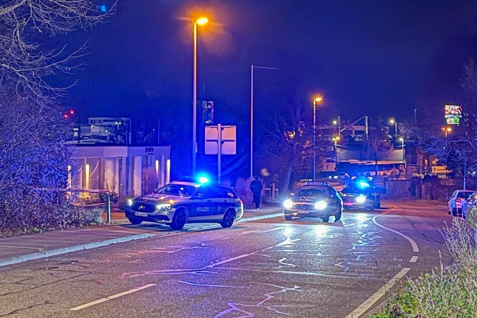 Die Fahndung nach den Tätern wurde sofort aufgenommen.