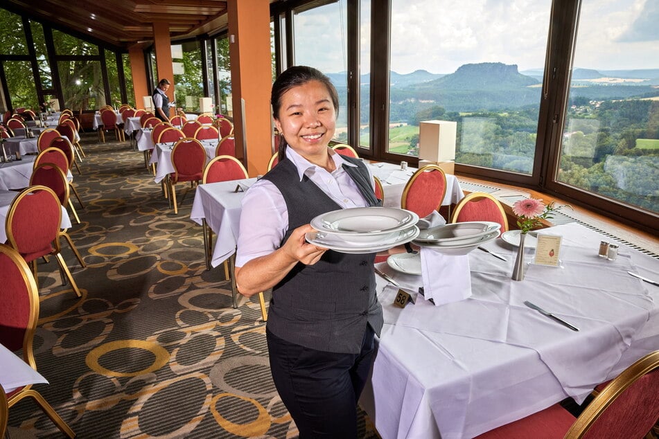 Irti Shadow (32) juga memiliki pemandangan terindah saat disajikan di Panorama Restaurant.