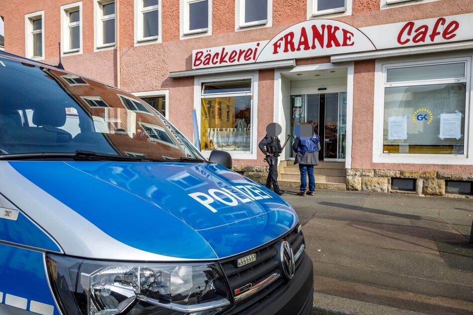 Razzia bei Reichsbürger-Bäckerei in Dresden: Polizei macht Geschäftsräume dicht