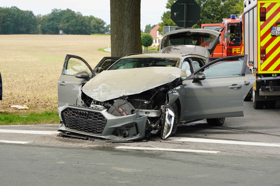 Im Kreuzungsbereich nahe Radibor krachte ein Audi mit einem weiteren Fahrzeug zusammen.