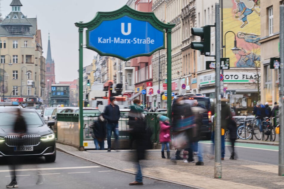 Nach 15 Jahren Bauzeit ist die Sanierung auf einem Teilstück der Karl-Marx-Straße so gut wie abgeschlossen. (Archivfoto)