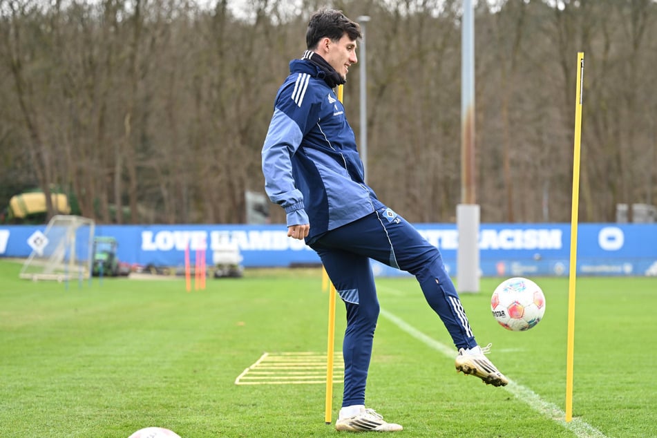 Nicolas Capaldo (27) trainiert beim HSV noch immer individuell. Ein Einsatz ist gegen den BVB am Samstag ist fraglich.