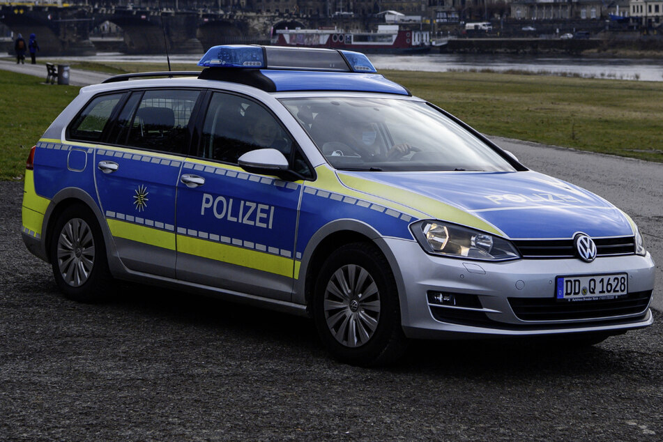 Die Polizei Dresden sucht Zeugen im Fall des jungen Mannes, der sich im Bus unsittlich berührte. (Symbolbild)