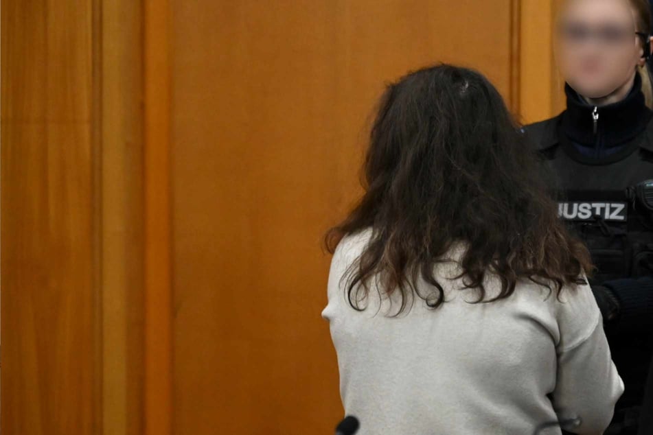 Giftanschläge auf Rettungswache: Angehende Sanitäterin muss in den Knast