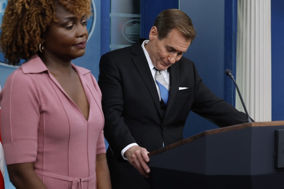 White House National Security Communications Advisor John Kirby (r.) and White House Press Secretary Karine Jean-Pierre field questions about an Israeli airstrike on a Rafah refugee camp.