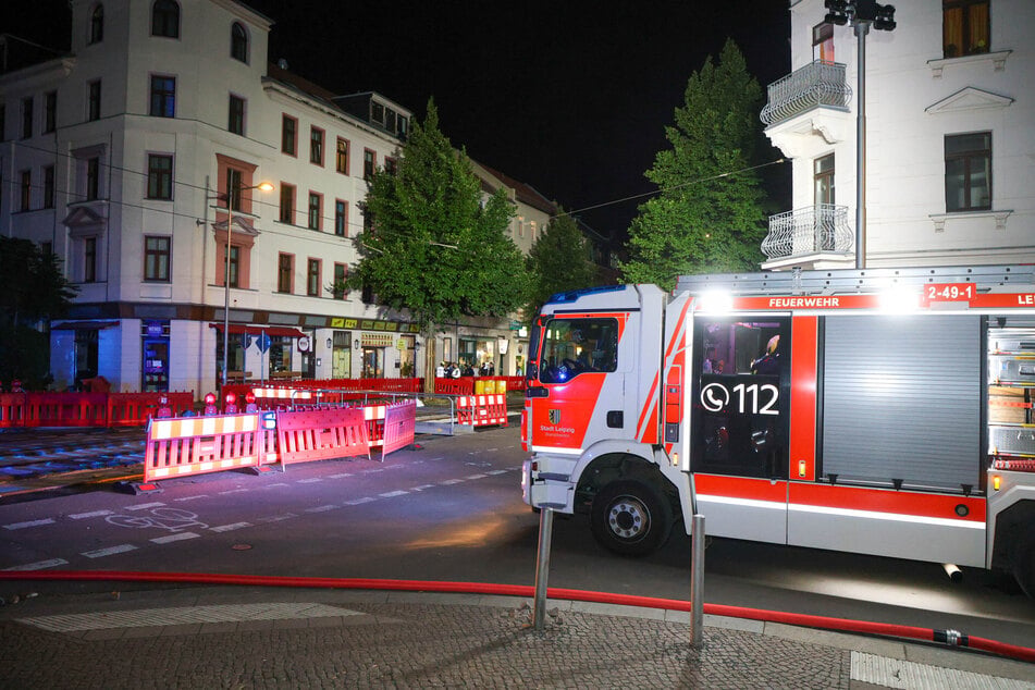 Leipzigs Feuerwehr war Dienstagabend an der Lindenthaler Straße gefordert.