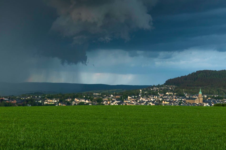 Kurze Unterbrechung des Sommerwetters: Am Dienstag drohen in der Region Gewitter, am Mittwoch gehen die Temperaturen in den Keller.