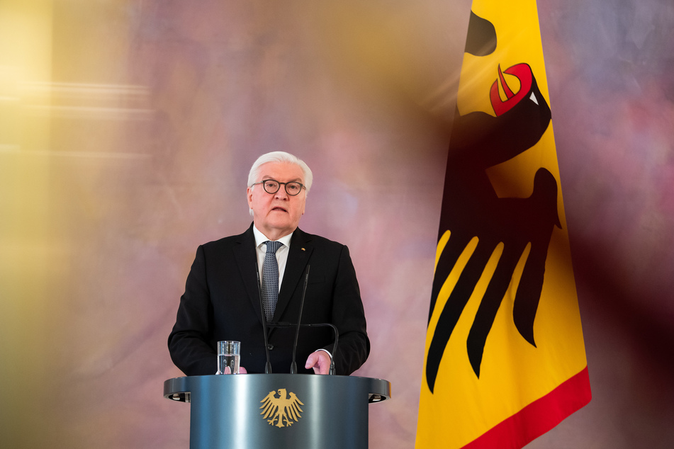 Bundespräsident Frank-Walter Steinmeier (65) stellt einen gemeinsamen Appell mit Arbeitgebern und Gewerkschaften zur stärkeren Nutzung des Homeoffice in Zeiten der Corona-Pandemie vor.