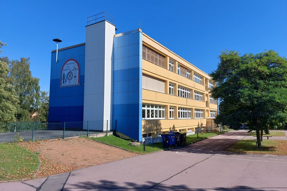 An der "Grundschule zur Grabentour" findet am Freitag ab 15 Uhr eine Demo gegen Lehrer-Abordnungen statt.