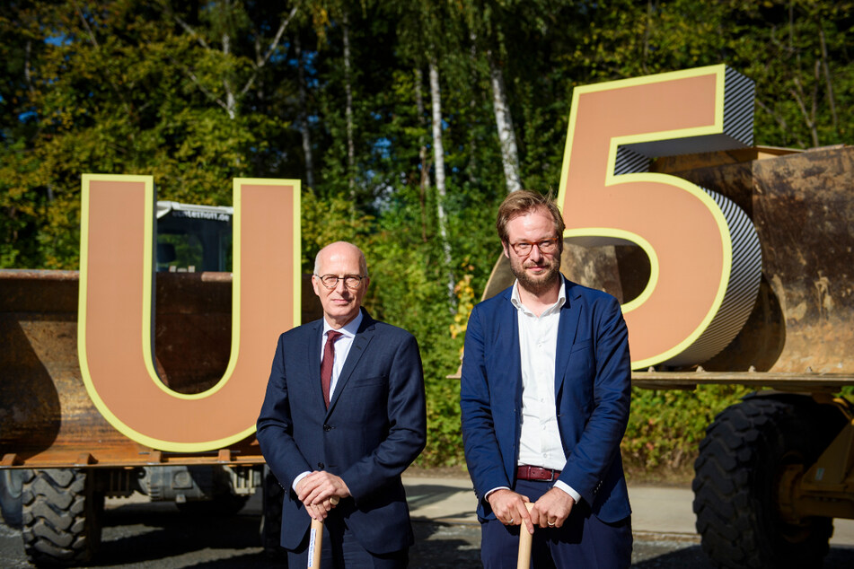 Bürgermeister Peter Tschentscher (57, SPD) und Verkehrssenator Anjes Tjarks (42, Grüne) kamen Ende September 2022 zum symbolischen U5-Spatenstich.