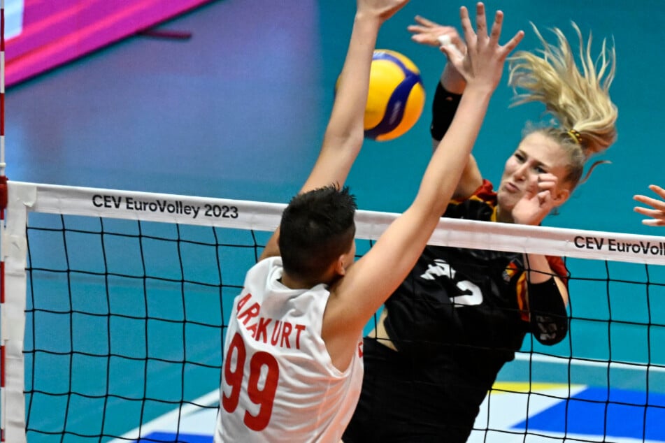 Keine Sensation: Deutsche Volleyballerinnen kommen unter die Räder!