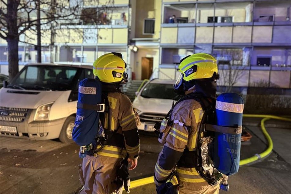 Die Berliner Feuerwehr war mit 74 Kräften vor Ort.