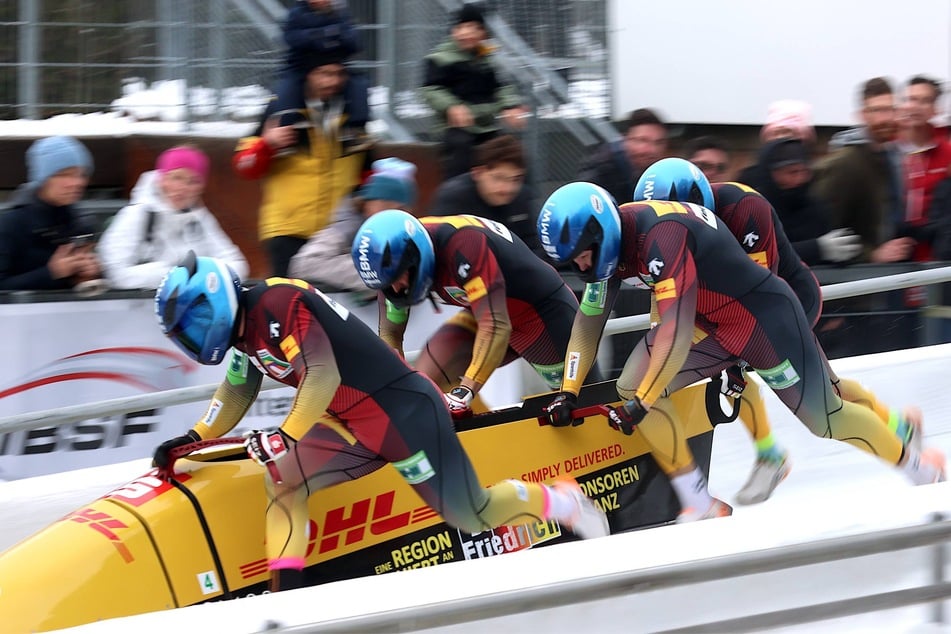 Am Start testete Francesco Friedrich (35, l.) seine Anschieber.