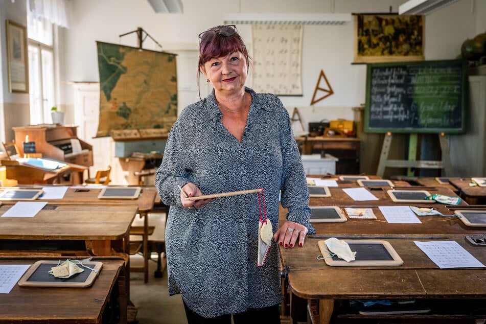 Birgit Raddatz (63), Museumsleiterin und Vereinsvorsitzende, kämpft um das Schulmuseum.