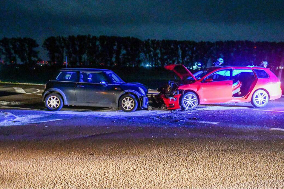 Unfall in Magdeburg: Zwei Verletzte nach Frontal-Zusammenstoß