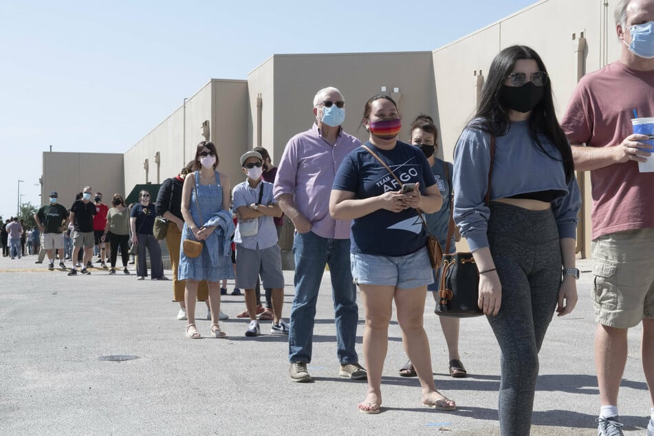 Voters queuing up to vote in Austin, Texas.