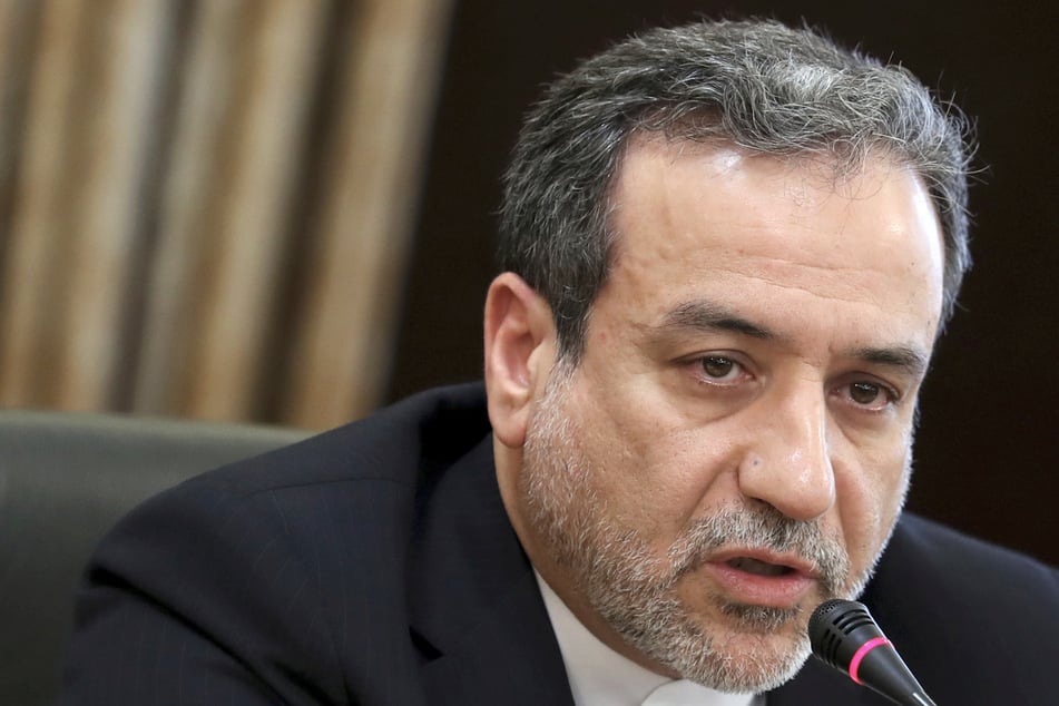 Abbas Araghchi (61) kritisierte Israel als Urheber für die heftigen Explosionen in Israel.