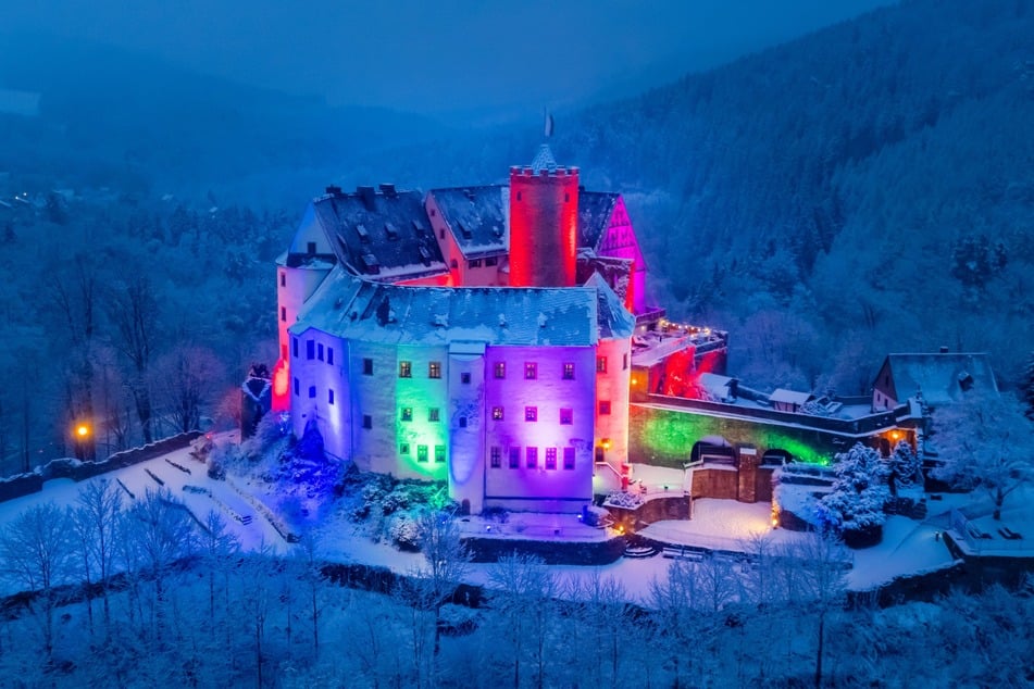 Zur zweiten "Polarzauber"-Auflage wird die Burg erneut winterlich beleuchtet.