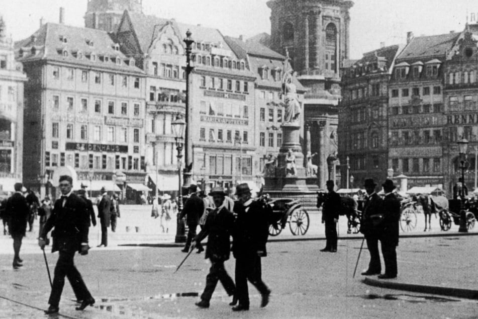 Das Archiv von des Historikers lässt das alte Dresden aufleben - hier eine historische Aufnahme vom Altmarkt.