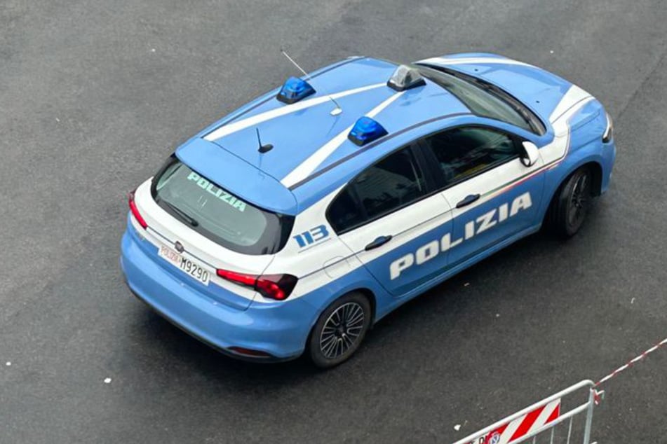 Italienischen Polizeibeamten fiel der 13-jährige Junge am Bahnhof auf. (Symbolfoto)