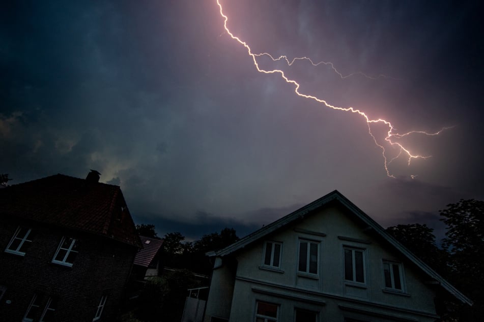 In Hamburg tobt derzeit ein heftiges Unwetter. (Symbolfoto)