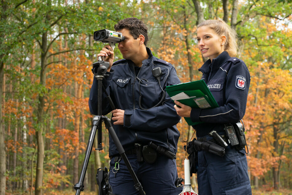 Polizei Brandenburg sucht mit Hochdruck nach diesen Personen!