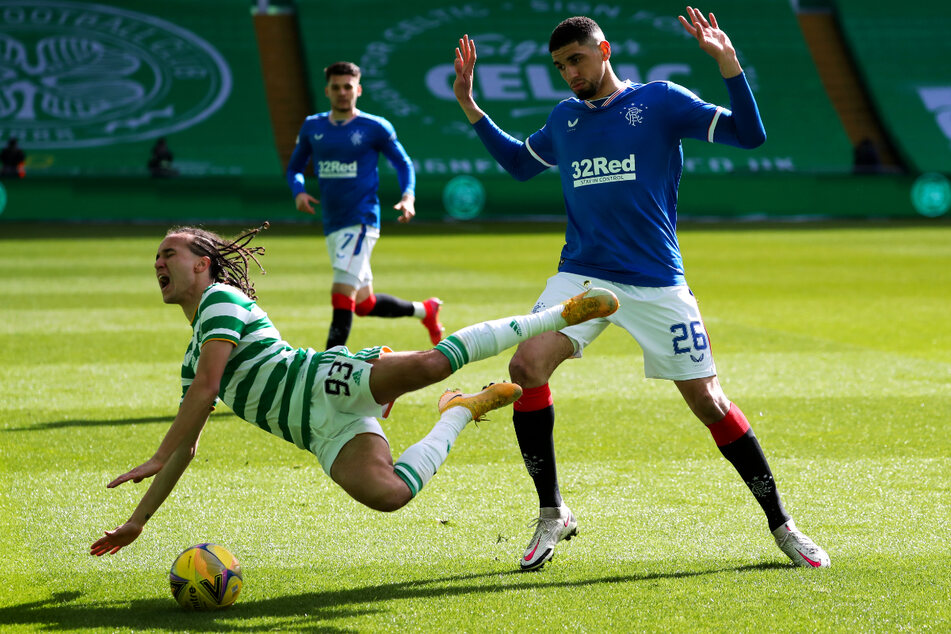 Jerome Boateng (32) und Olympique Lyon spielen in der Europa-League-Gruppenphase auch gegen die Glasgow Rangers, wo mit Leon Balogun (33, r.) ein weiterer gebürtiger Berliner und Ex-Bundesliga-Abwehrrecke aktiv ist.