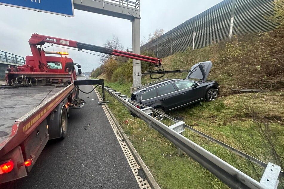 Am Sonntagmorgen kam ein VW von der A4 ab.