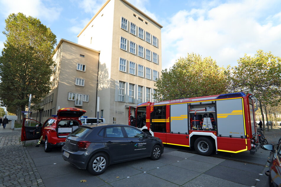 Seinerzeit rückten Feuerwehr und Polizei zum Landtag aus, weil dort ein Giftbrief einging.