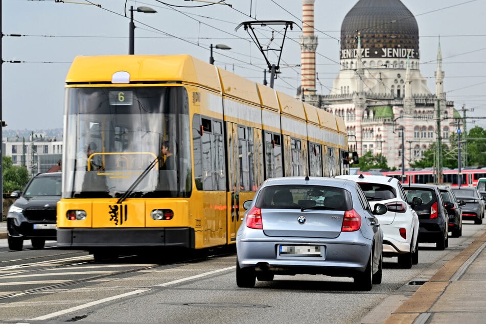 Dresden: Verkehrs-Streit um Marienbrücke: Demonstranten wollen Menschenkette bilden