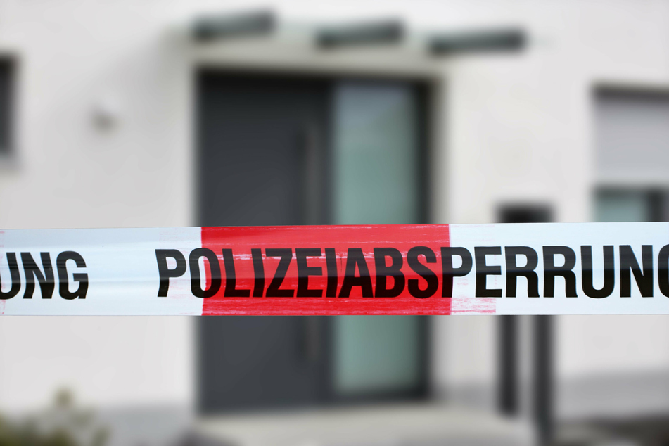 Bei einem Streit soll ein Mann seine Freundin in ihrer Wohnung in Köln-Ehrenfeld getötet haben. (Symbolbild)
