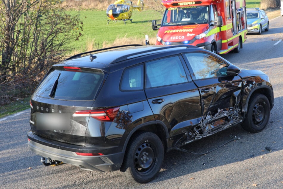 Überholmanöver geht schief: Crash auf Autobahnzubringer, zwei Verletzte