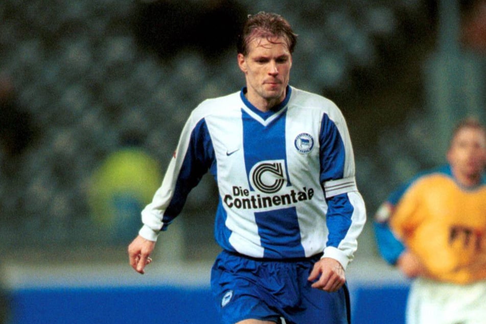 Fernab des Rasens sah sich der heute 57-Jährige dem wohl größten Kampf seines Lebens gegenüber.