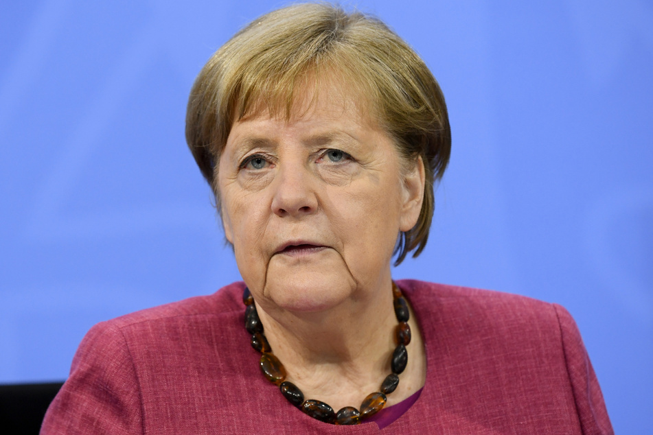Kanzlerin Angela Merkel (66, CDU) eröffnet das Zentrum um 15 Uhr.
