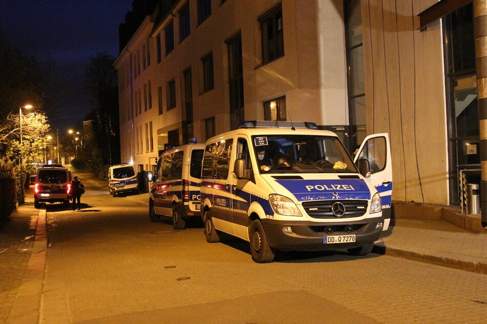 Im Leipziger Stadtteil Connewitz waren am Mittwochabend mehrere Beamte im Einsatz.