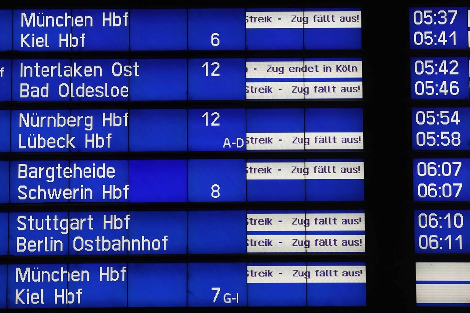 Lokführer-Streik legt Bahnverkehr im Norden lahm