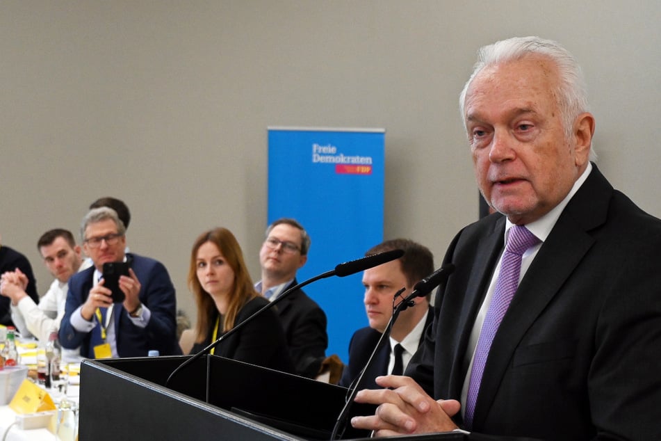 FDP-Politiker Wolfgang Kubicki (72) bringt sich als möglicher Nachfolger von Christian Lindner an der Spitze der Liberalen ins Spiel.