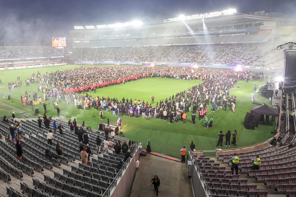 Rekord gelungen! 6531 Menschen tanzten am Sonntag im Eden Park von Auckland den weltberühmten "Haka".