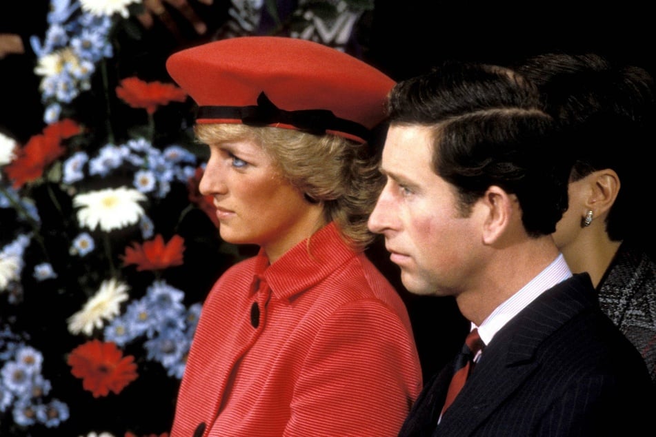 Princess Diana (†36, l.) had two children with her husband Prince Charles (archive image).