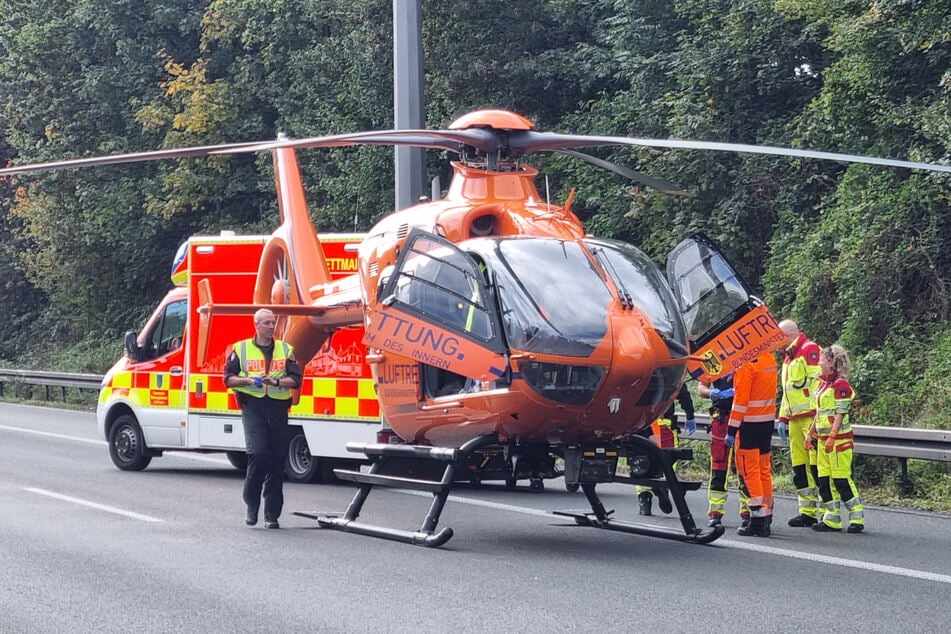Ein Rettungshubschrauber war vor Ort, um den Schwerverletzten zu versorgen.